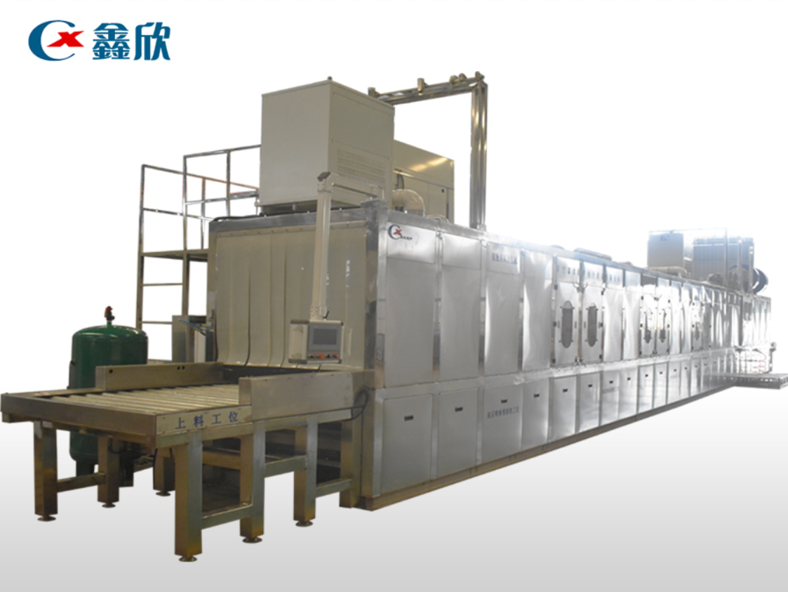 Large shell spray cleaning and drying line  
